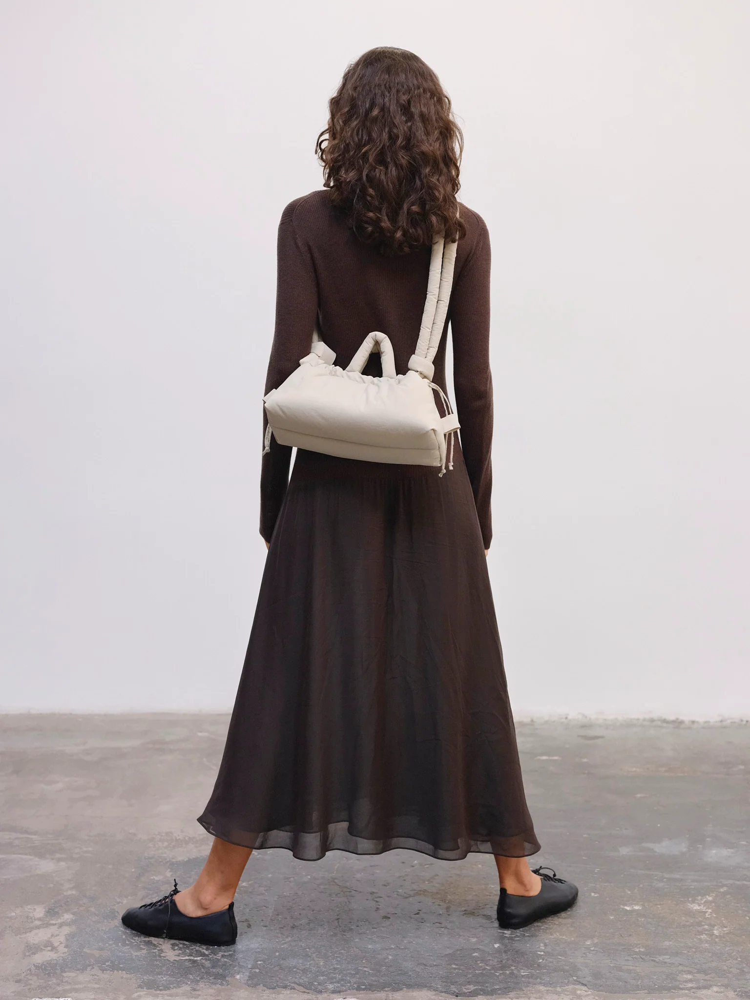 Ona Baguette Bag - Image 11