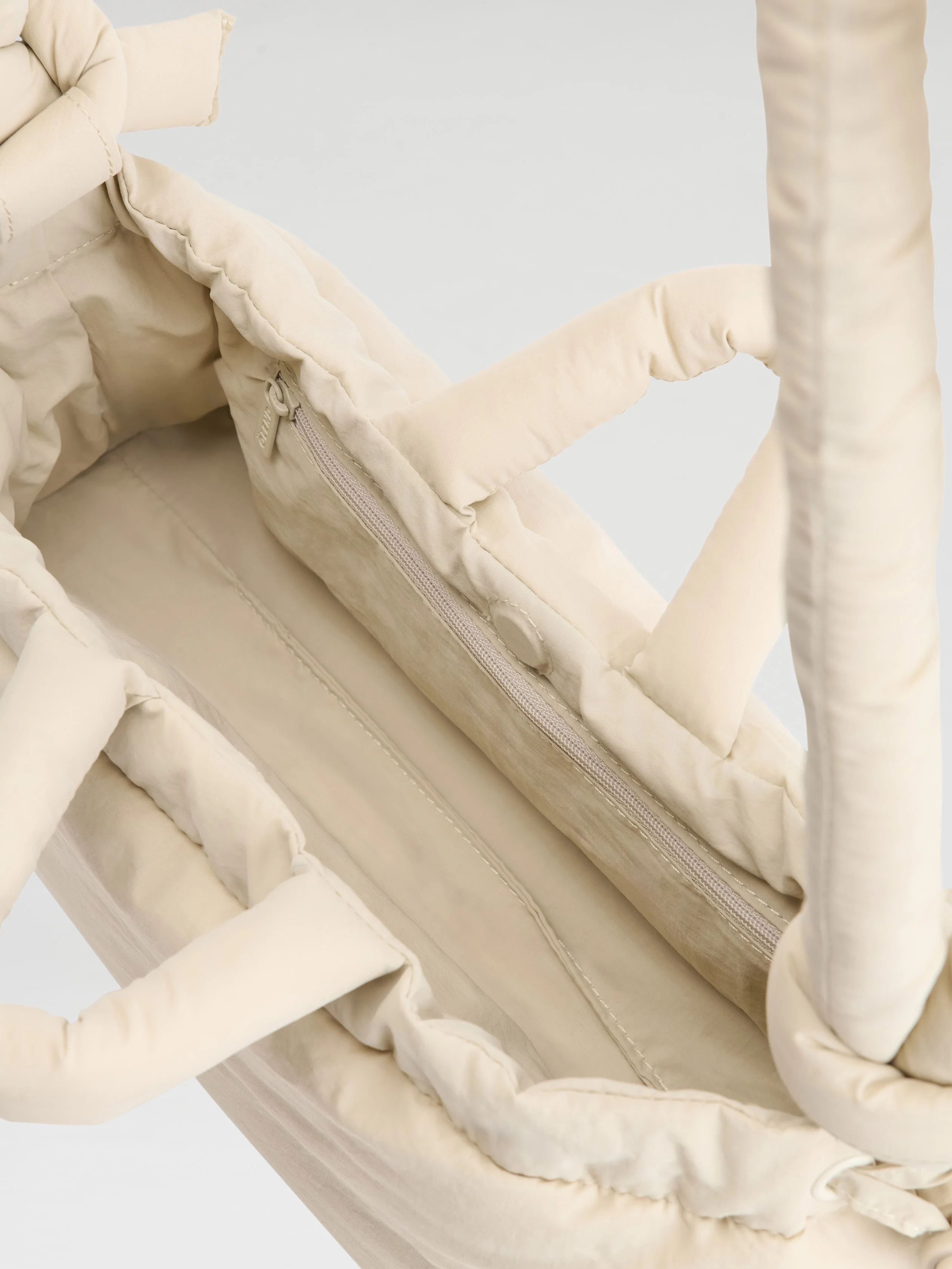 Ona Baguette Bag - Image 7