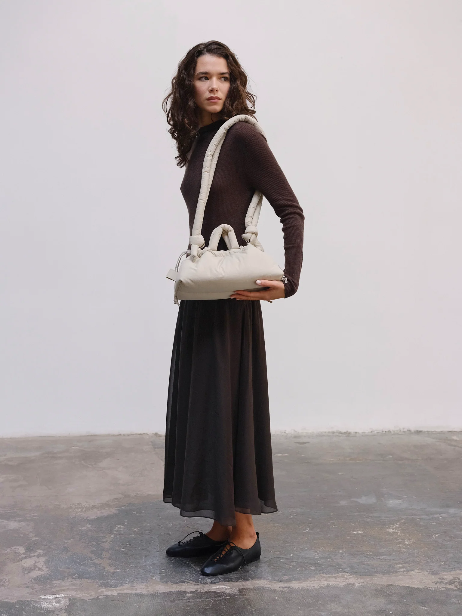 Ona Baguette Bag - Image 9