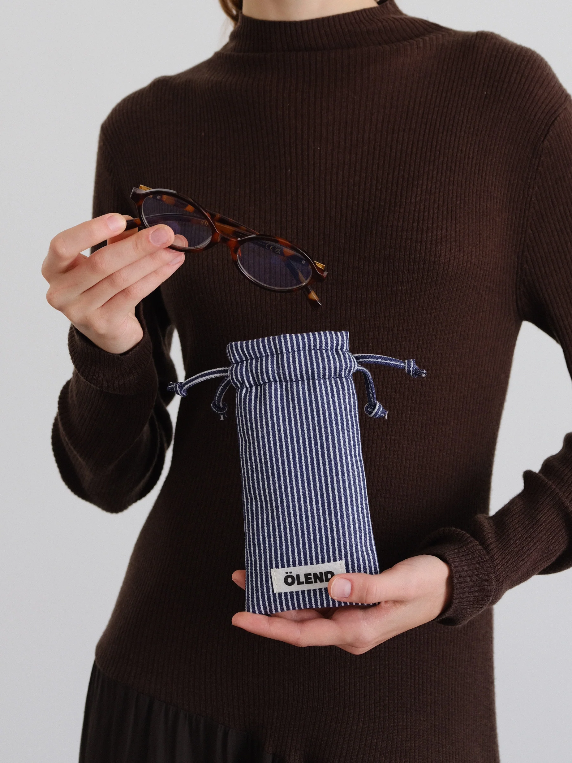 Padded Glasses Sleeve - Image 6